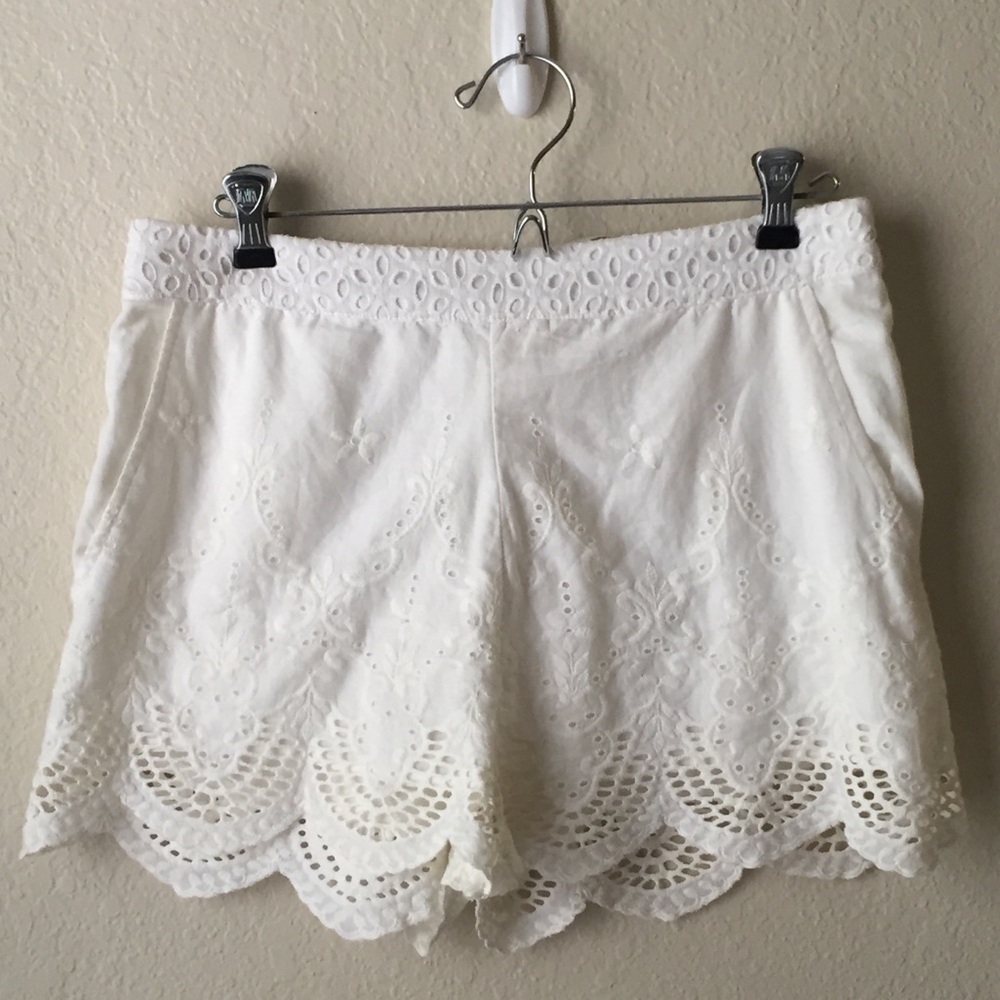Kimchi Blue Scalloped Lace Shorts